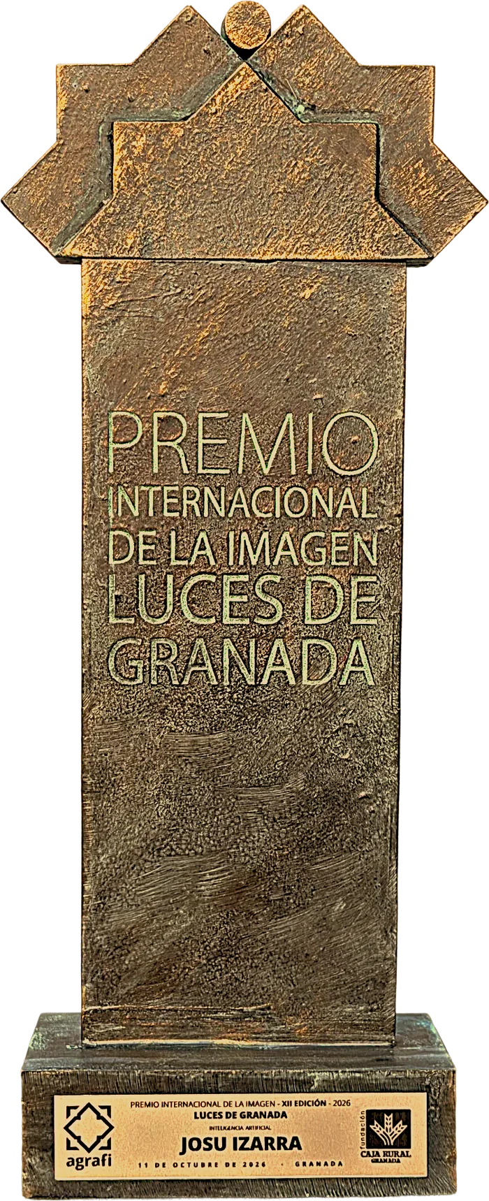 Trofeo del Premio Internacional de la Imagen Luces de Granada 2026, categoría Inteligencia Artificial, a nombre de Josu Izarra